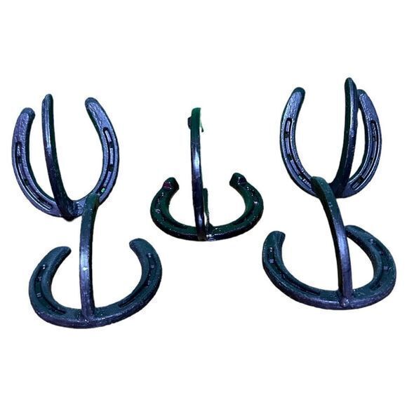 Set of‎ 5 Horseshoe Hooks Coat Towel Hoof Hangers Black Metal - Picture 1 of 6